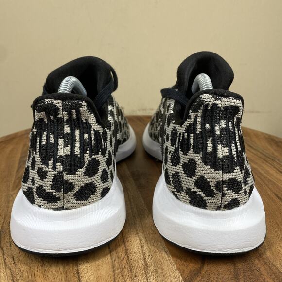 Adidas Swift Run Leopard Print Womens Animal Print Size 6 Running Shoes - Picture 3 of 8